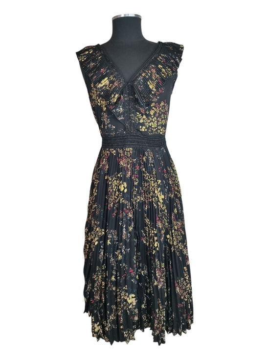 Dex Dresses & Skirts - Occasion by Dex Women’s M V Neck Black Floral Pleated Dress Raffles Lace Trim